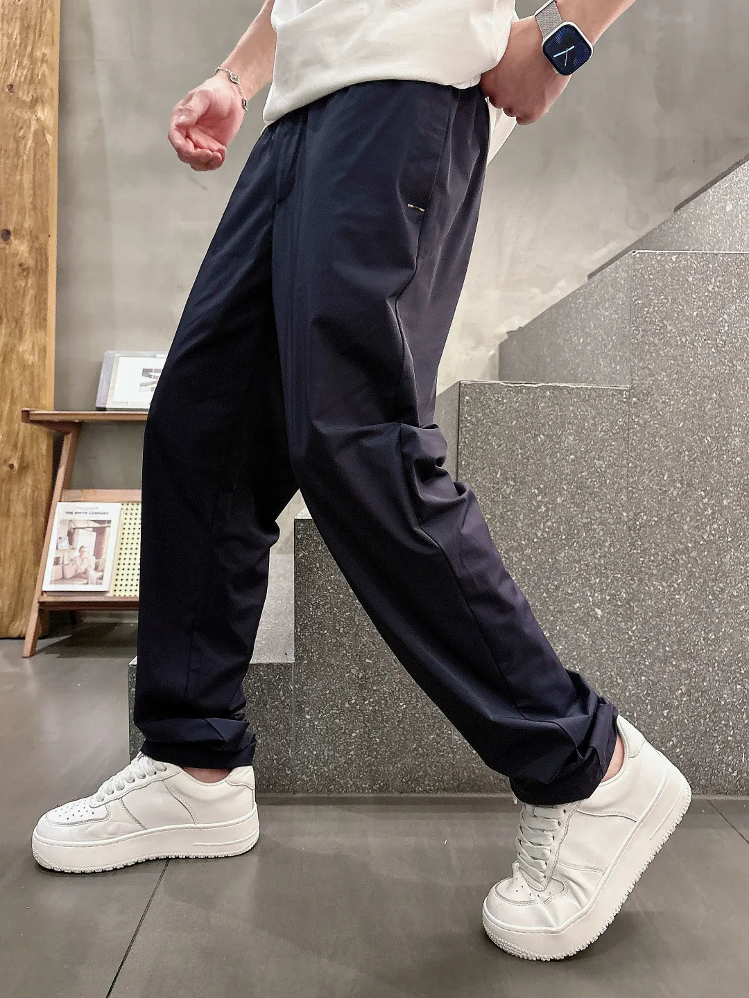 ， ， ， ， . . ， ， Sizes M-3x L